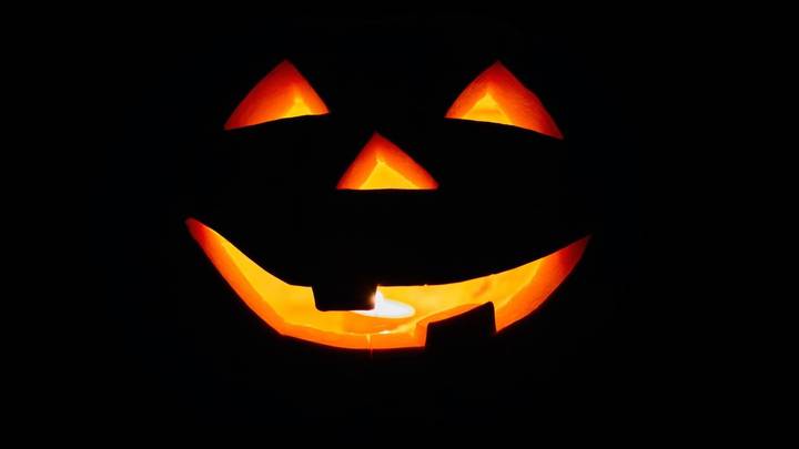 Язычники в шкурах: запретят ли Хеллоуин в России?