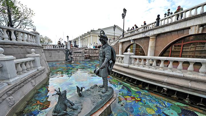 Имитация реки Неглинной в Александровском саду / Фото: АГН Москва