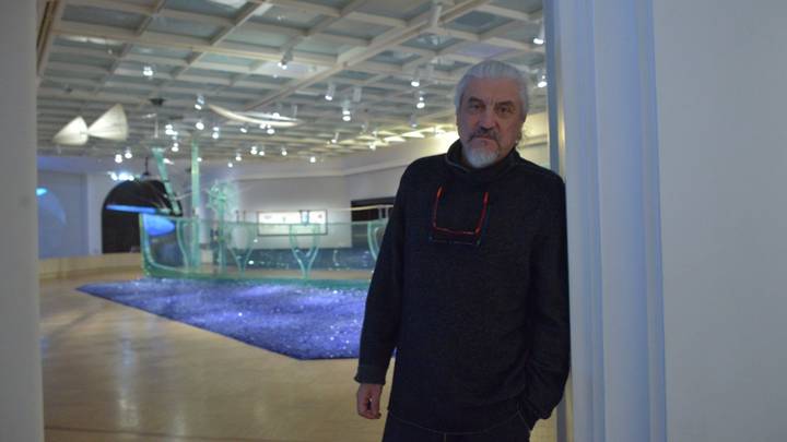 «Придумать миру содержание»: художник Александр Пономарев — о стихиях — морской и творческой