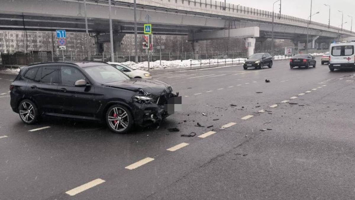 Пешеход пострадал в результате ДТП на Рублевском шоссе | 28.12.2023 |  Москва - БезФормата