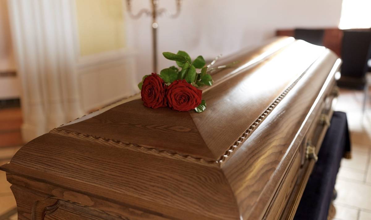 Погребение заживо в целях лечения: как гроботерапия влияет на психику и здоровье