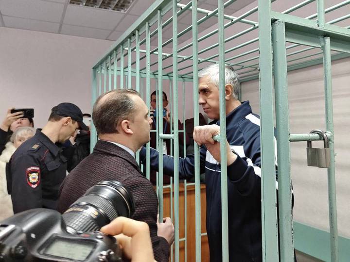 Тень «лихих 90-х»: что известно об уголовных делах экс-депутата Быкова, осужденного за убийство