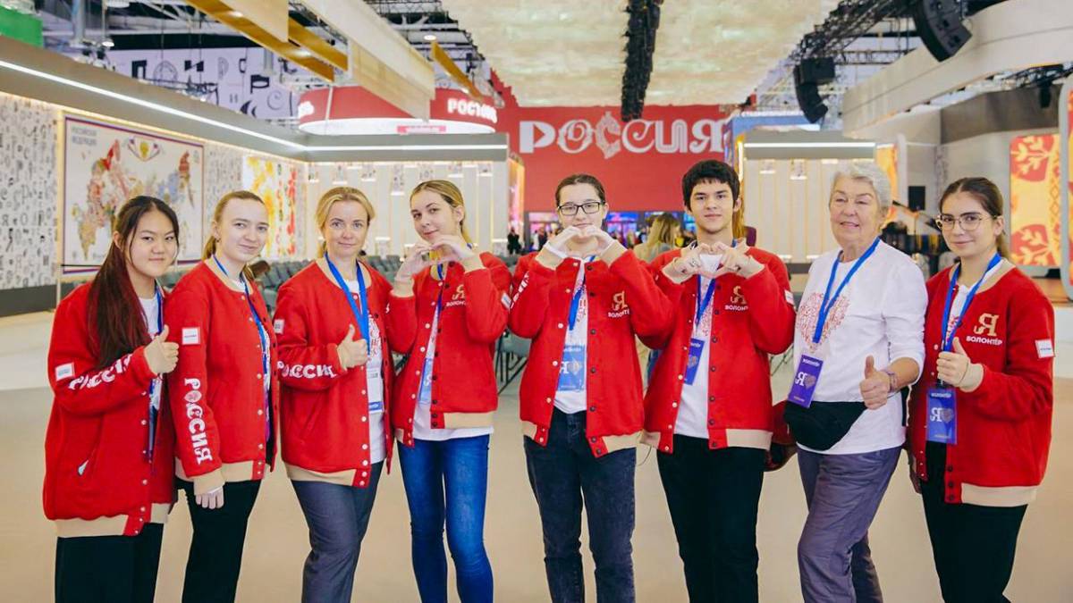 Собянин рассказал, как волонтеры помогают посетителям выставки-форума «Россия»