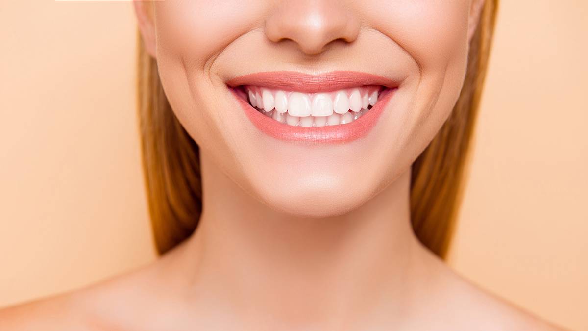 Стоматолог Минко дал пять советов, как сохранить зубы здоровыми и красивыми