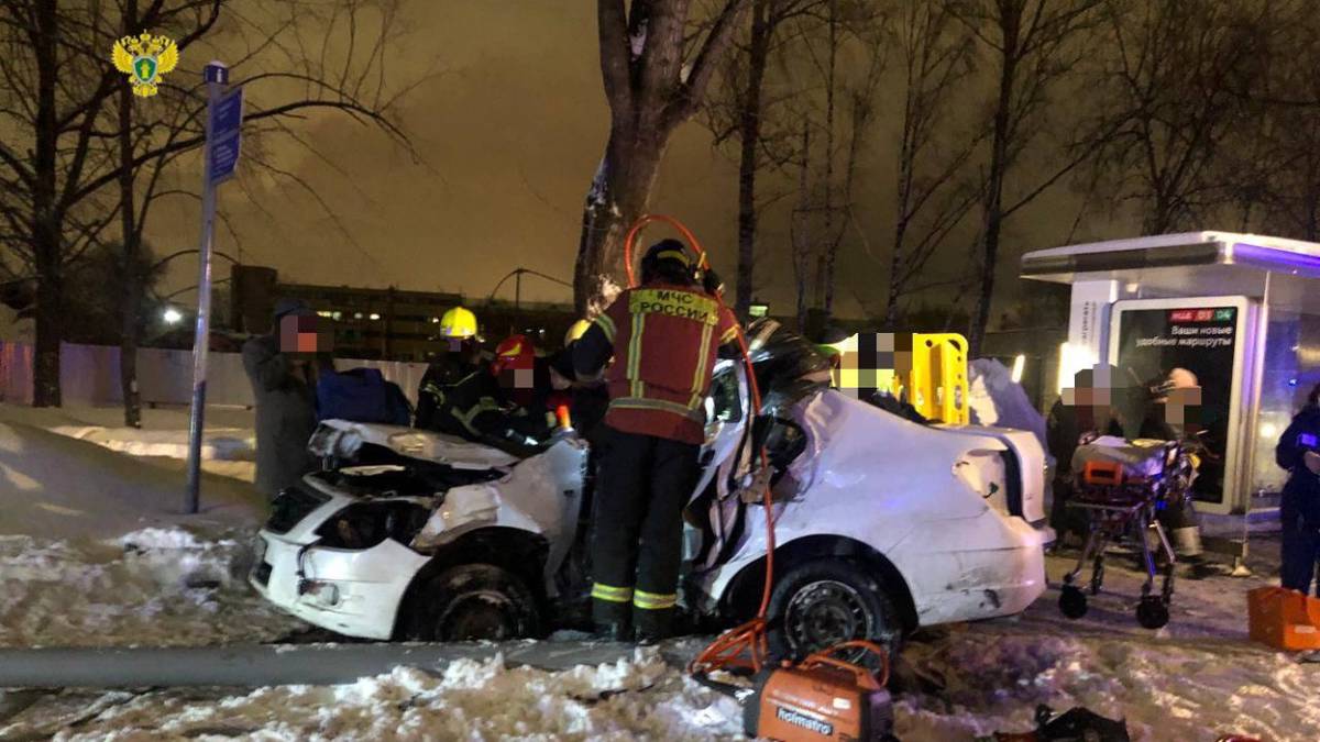Попавший под машину на Перовском шоссе пешеход погиб