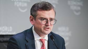 Кулеба женился на владелице секс-шопов, призвавшей украинцев греться вибраторами