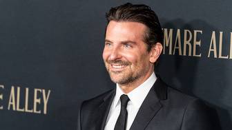 Брэдли Купер попросил руки модели Джиджи Хадид у ее матери