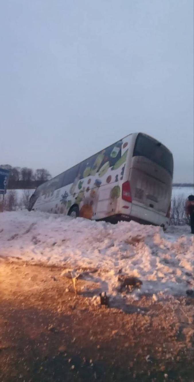 Автоледи выехала на встречную полосу и погибла, врезавшись в автобус в  Воскресенске