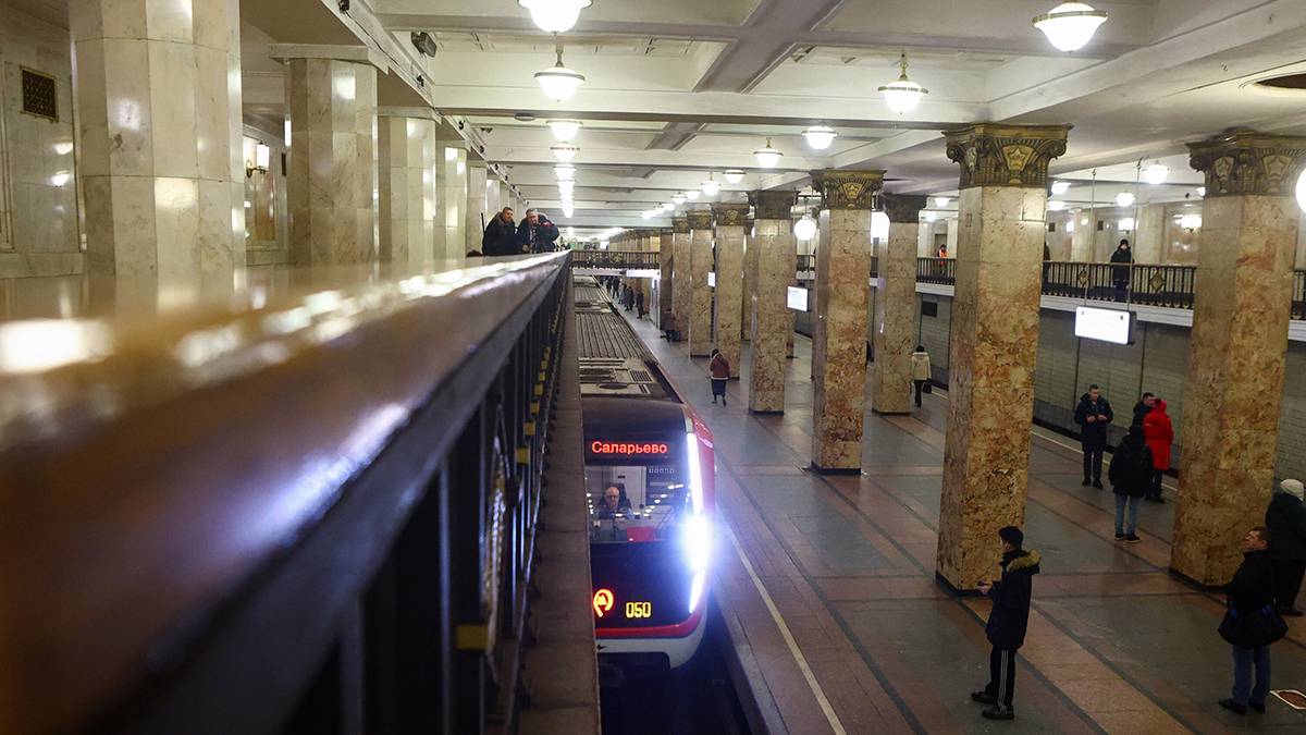 Движение поездов на Сокольнической линии метро восстановили