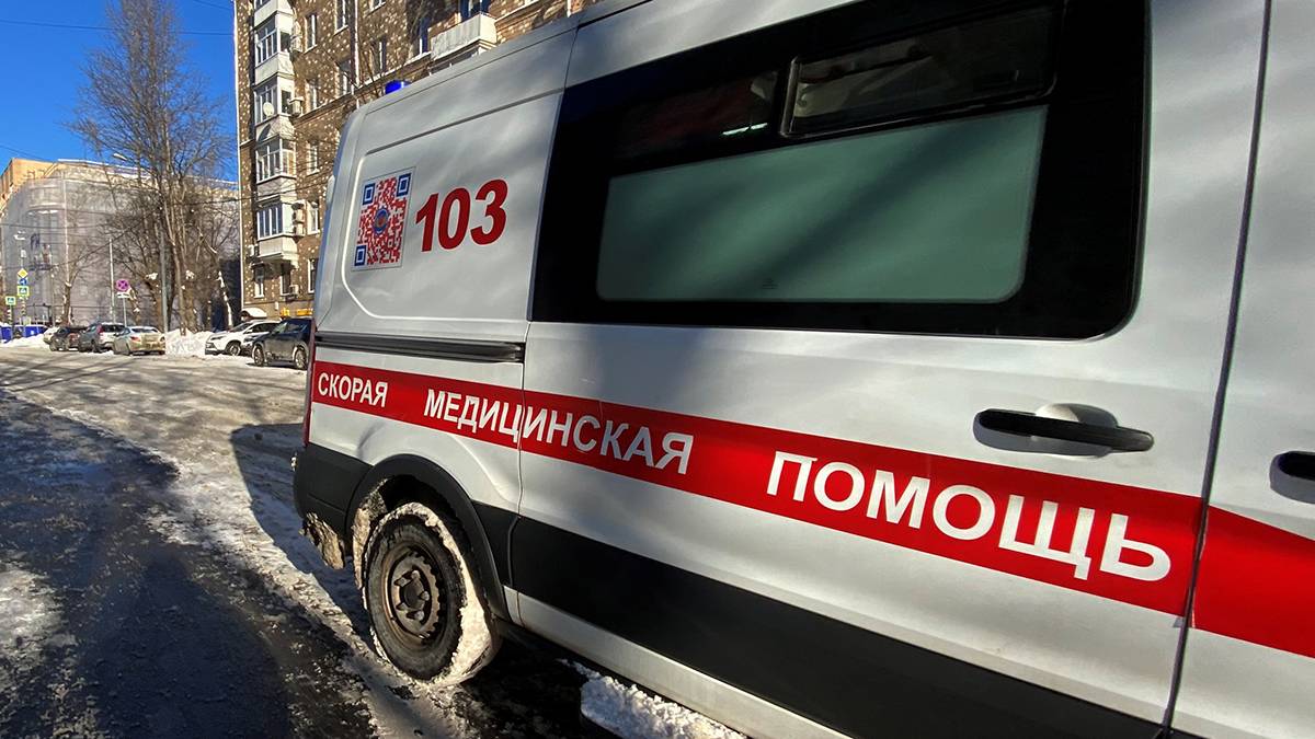Молодого человека в Москве убило током в ванной из-за упавшего в воду смартфона