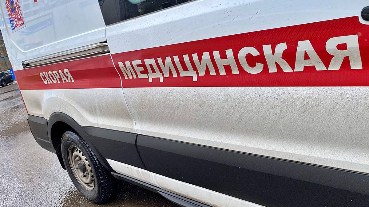 Один человек пострадал из-за пожара в многоквартирном доме на западе Москвы