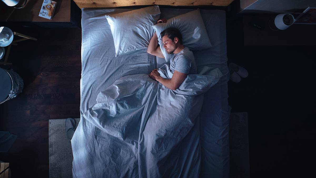 Ученые из США выяснили, что регулярный недосып и выпечка вреднее алкоголя