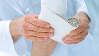 Россияне могут получить компенсацию за травмы, полученные из-за плохой уборки снега