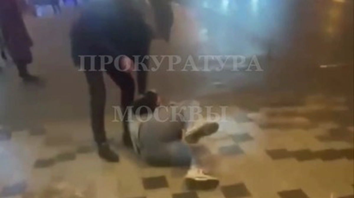 Подросток пострадал в результате драки с мужчиной на Проспекте Мира