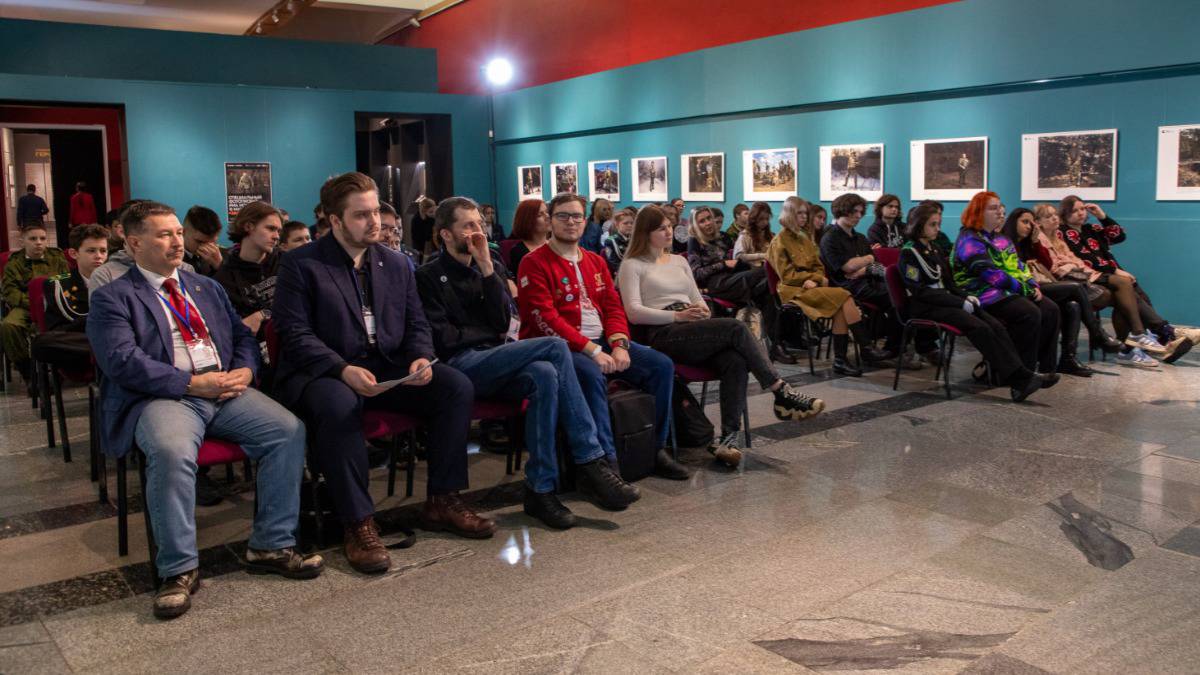 Музей Победы запустил бесплатные лекции для подготовки к «Диктанту Победы»