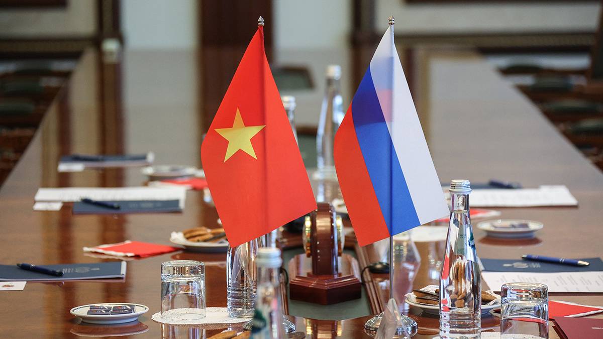 Российско-вьетнамские переговоры с участием президентов начались в Ханое