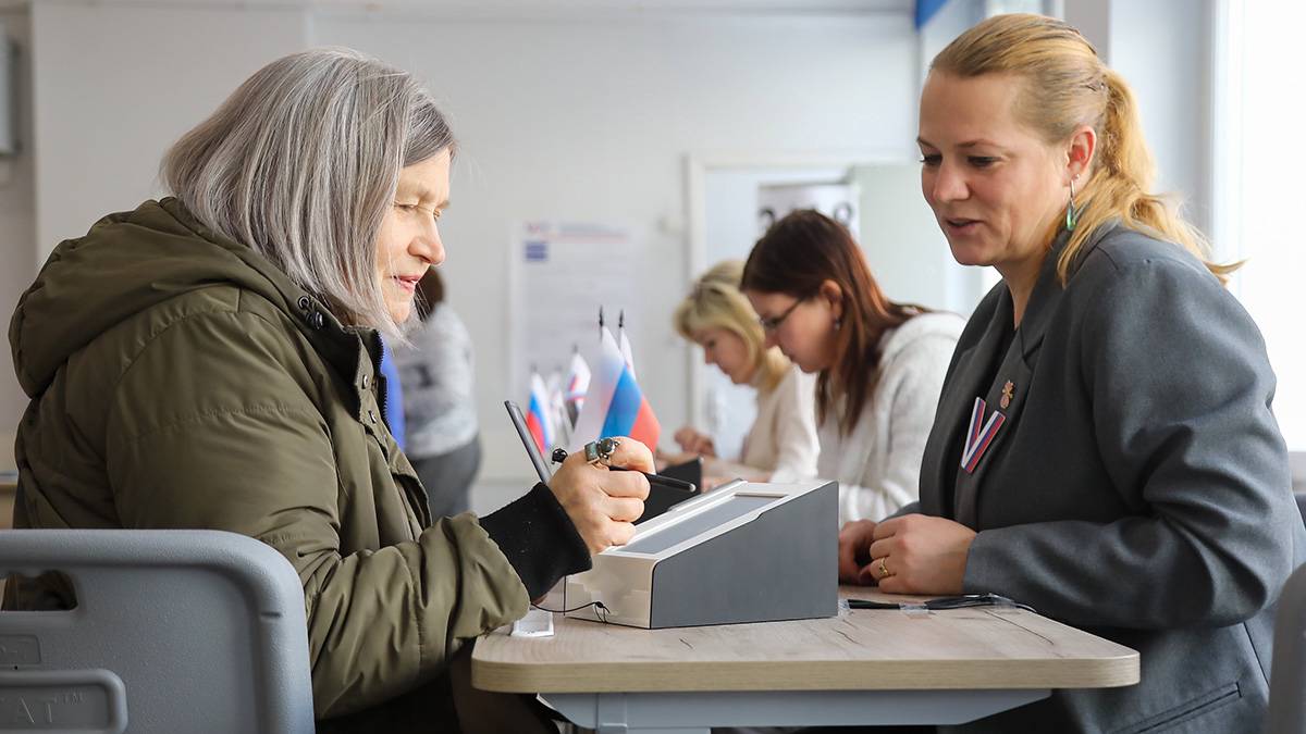 Свыше трех миллионов человек получили электронные бюллетени в Москве на выборах президента РФ