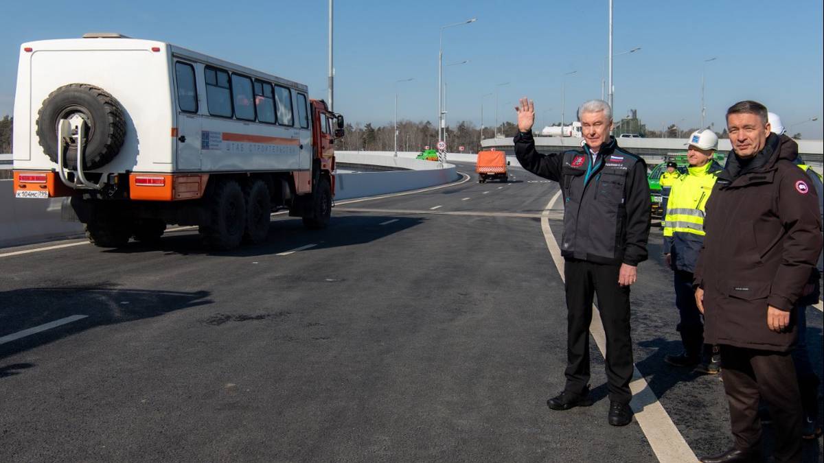 Сергей Собянин открыл после реконструкции транспортную развязку на пересечении МКАД с улицей Верхние Поля