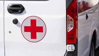 Стало известно о состоянии выжившей в смертельной аварии на Урале девочки