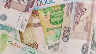 Каждый седьмой житель России держит все свои накопления в наличных