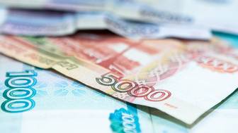 Средняя зарплата в России второй месяц подряд превысила 100 тысяч рублей