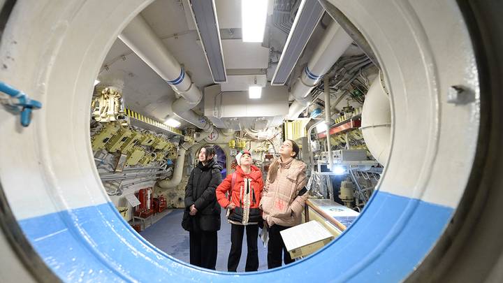 Экскурсия по подводной лодке «Новосибирский комсомолец» / Фото: Пелагия Замятина / Вечерняя Москва
