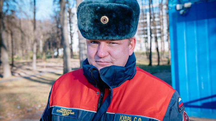 Начальник аварийно-спасательного отряда № 9 московского Пожарно-спасательного центра Сергей Кудра, несмотря на выходной день, узнав о трагедии, моментально направился к месту событий