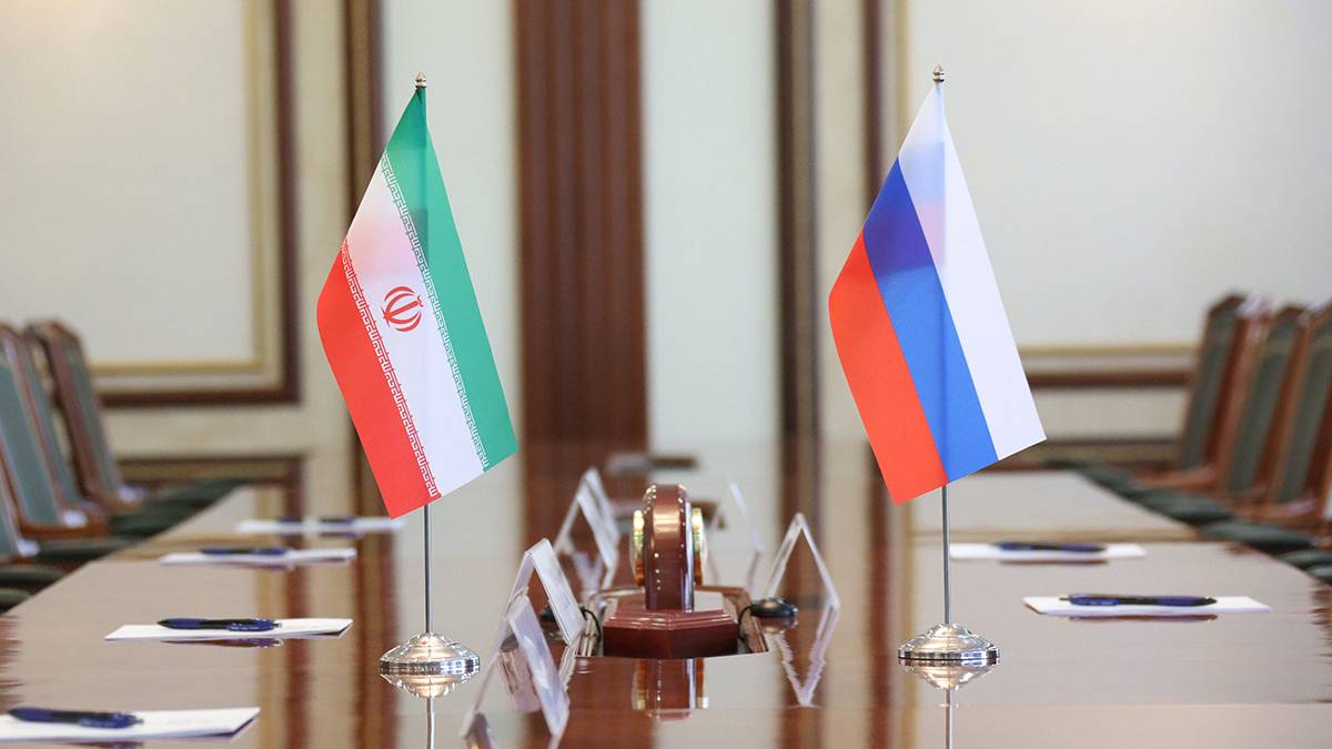 IRNA: Путин провел встречу с послом Ирана после крушения вертолета Раиси