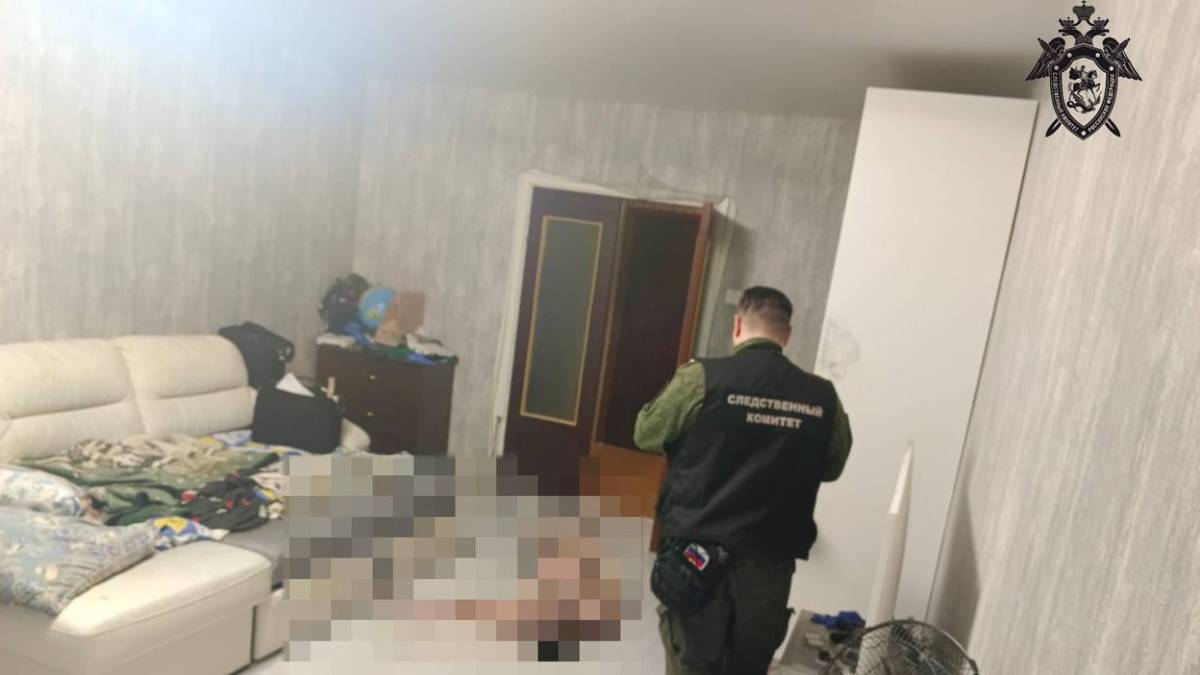 Тело мужчины нашли в квартире на востоке Москвы 