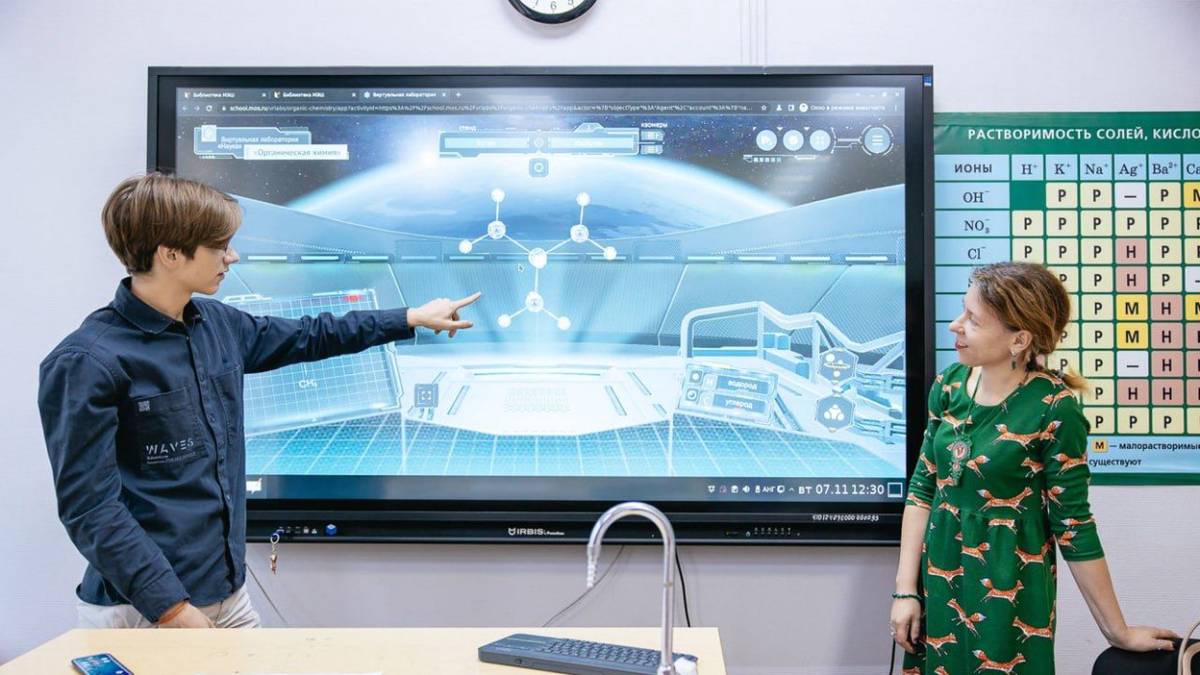 Собянин: В Московскую электронную школу внедрят умные сервисы с ИИ
