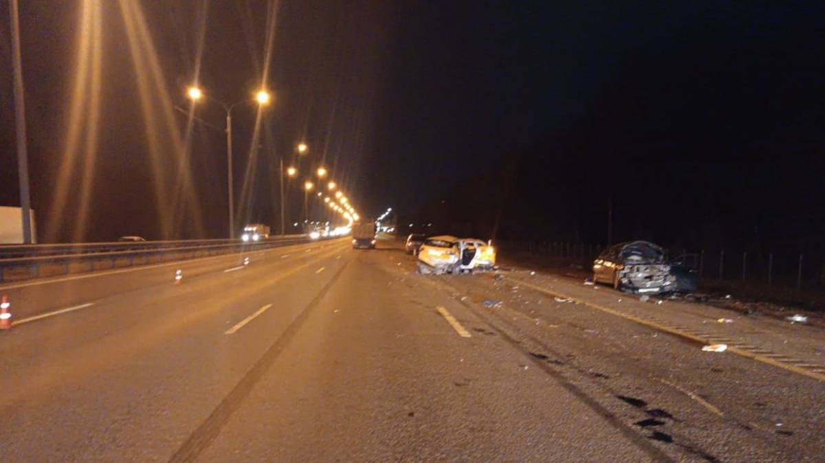 Два человека пострадали в массовом ДТП на автодороге «Крым» в Подольске