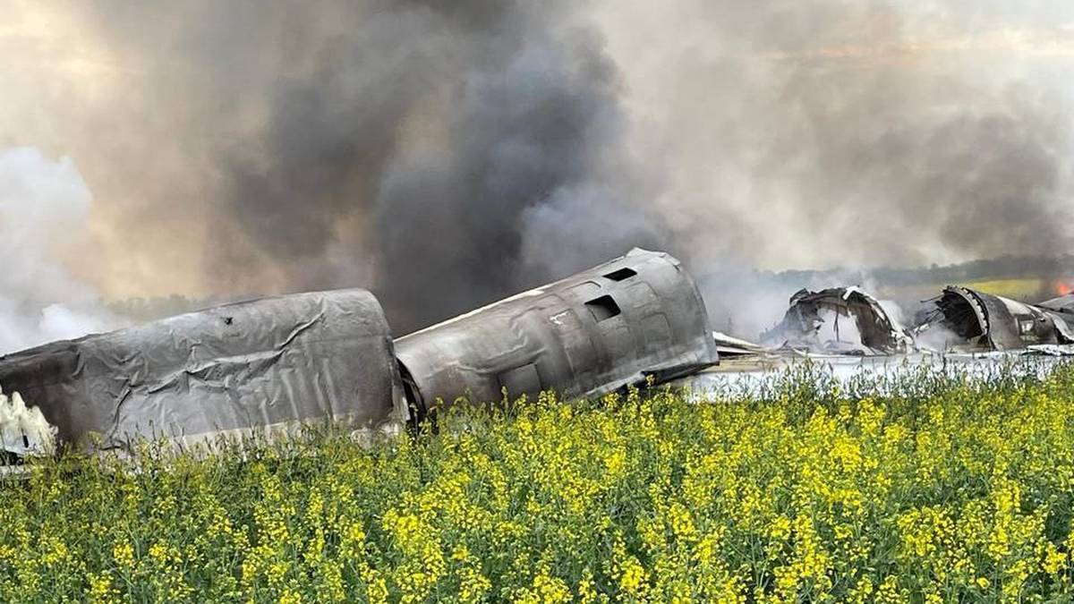 МО РФ: Бомбардировщик Ту-22М3 разбился в Ставрополье после выполнения боевой задачи