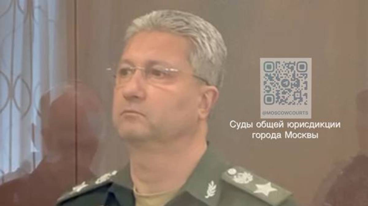 СМИ: Замминистра обороны Иванов получал взятки не деньгами, а услугами