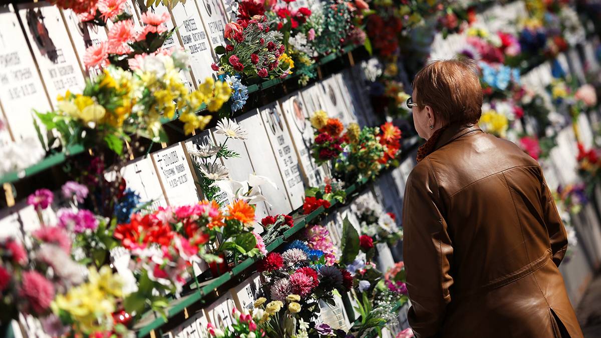 «Призыв духов смерти»: экстрасенс Миронова рассказала, почему опасно держать дома искусственные цветы