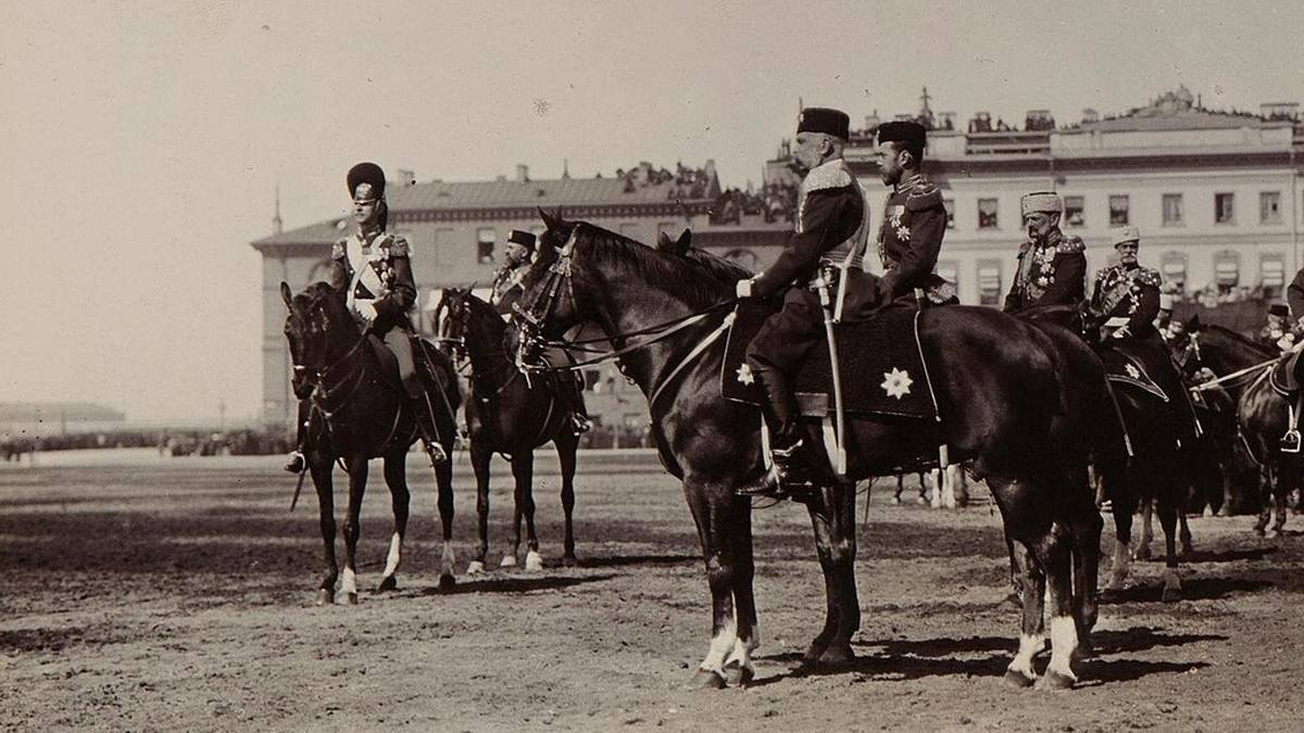 История последнего Романова: какие личные вещи царя попали в музей Николая II