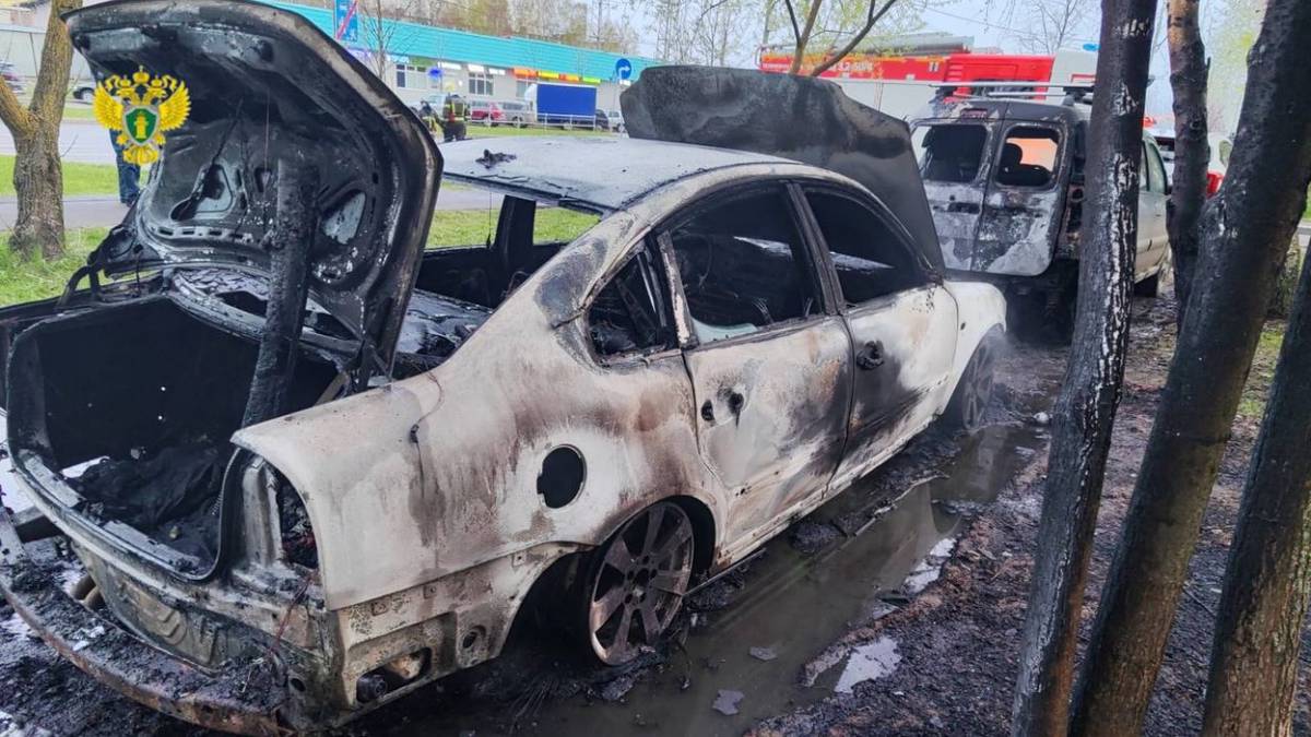 Мотоциклист сжег автомобиль бывшей жены в Зеленограде