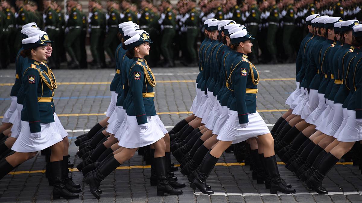 Участие в параде Победы приняли женщины-военнослужащие
