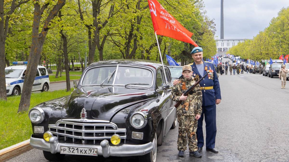 Более 150 автомобилей отправились «Дорогами Памяти» от Музея Победы