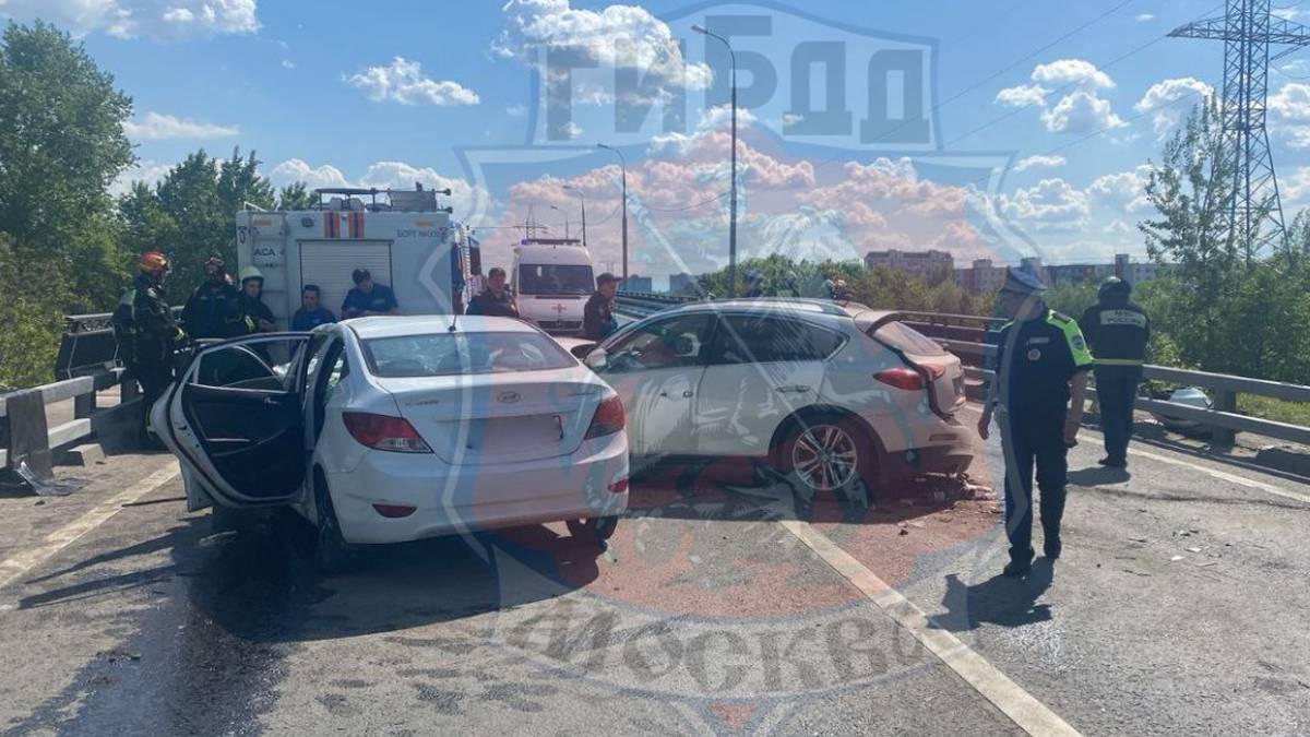 Таксист погиб в результате ДТП на востоке Москвы