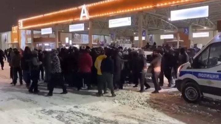 Водитель получил 3,5 года колонии за избиение полицейского в Москве