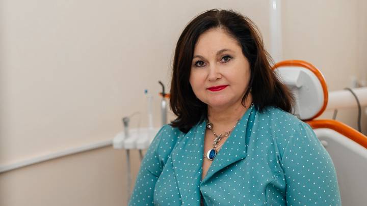 Стоматолог Сумцова рассказала, как сделать зубы белоснежными