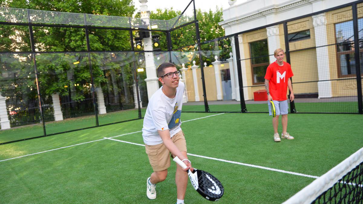 Корты для игры в падел-теннис открылись на трех площадках столицы