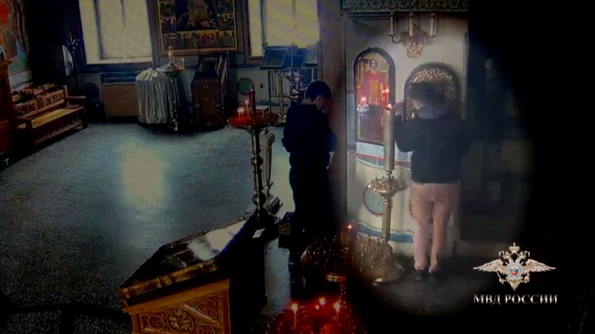 Полицейские раскрыли серию краж украшений из столичных храмов