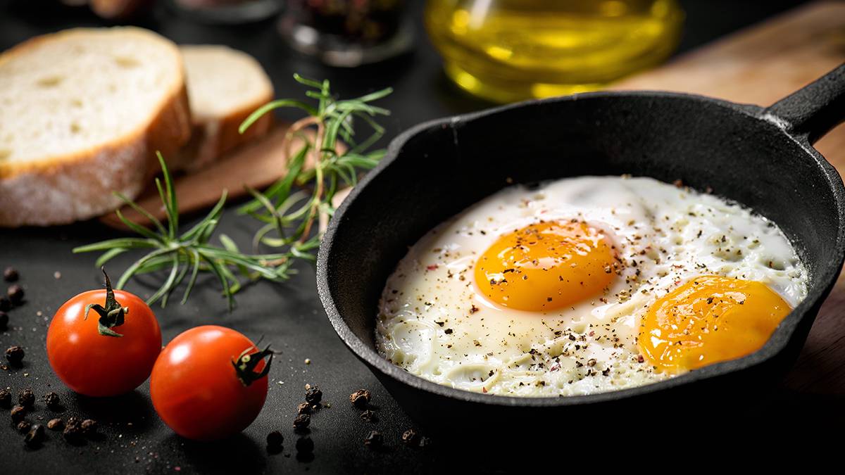 Гастроэнтеролог Логинов рассказал об опасности яичной диеты