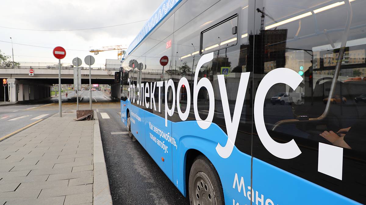 Еще на трех маршрутах в Москве запустили электробусы вместо автобусов