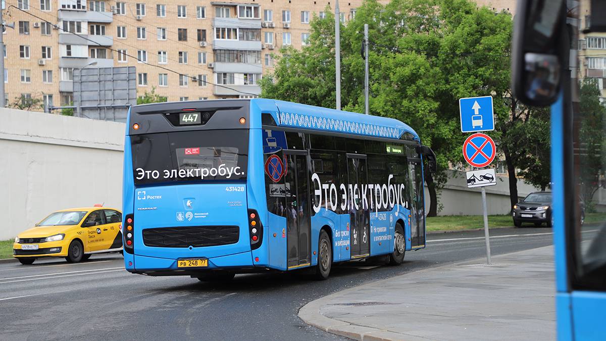 В ДТП с электробусом на Лухмановской улице никто не пострадал