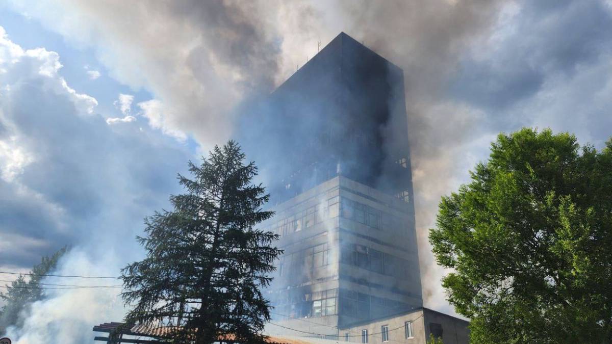 Очевидец: В сгоревшем здании НИИ во Фрязине не было пожарных датчиков