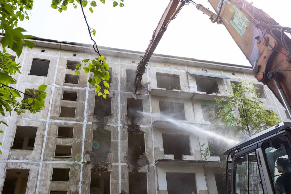 Рафик Загрутдинов: 100 домов снесли в Москве по программе реновации с начала года