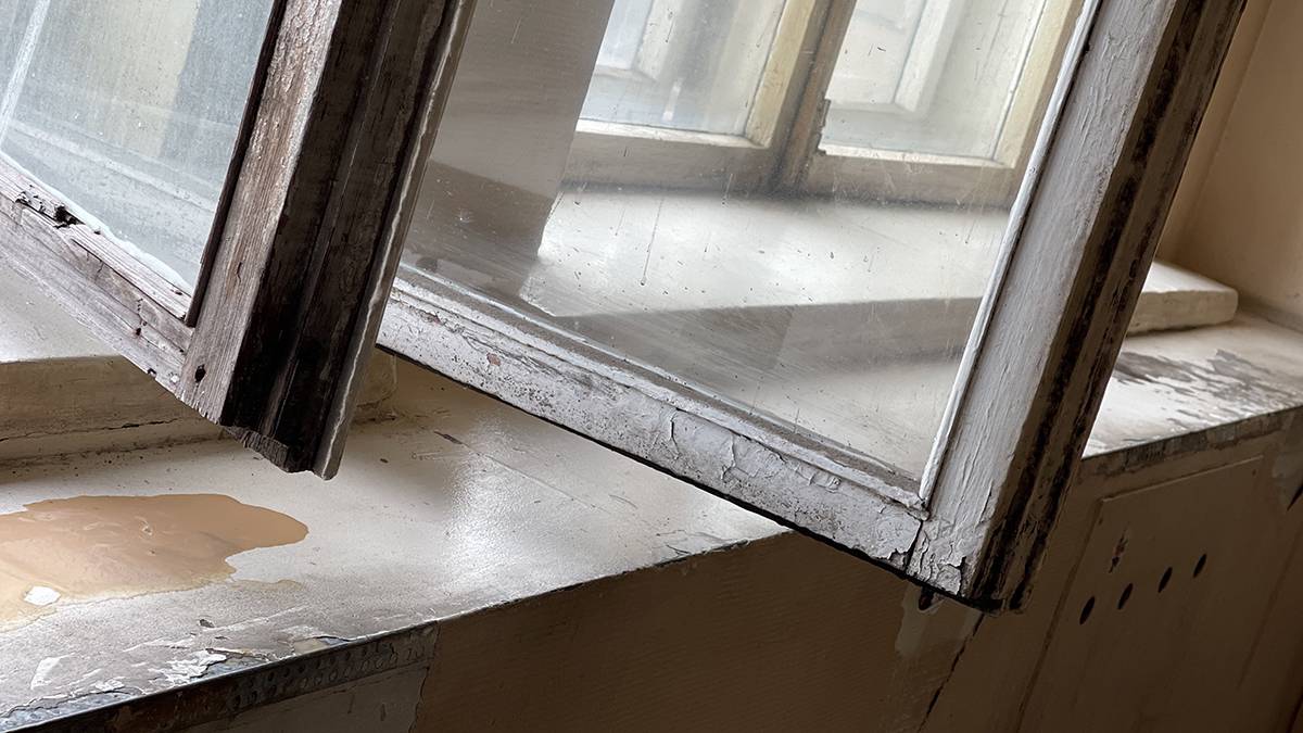 Полуторагодовалый ребенок упал с пятого этажа жилого дома в Калининграде и выжил