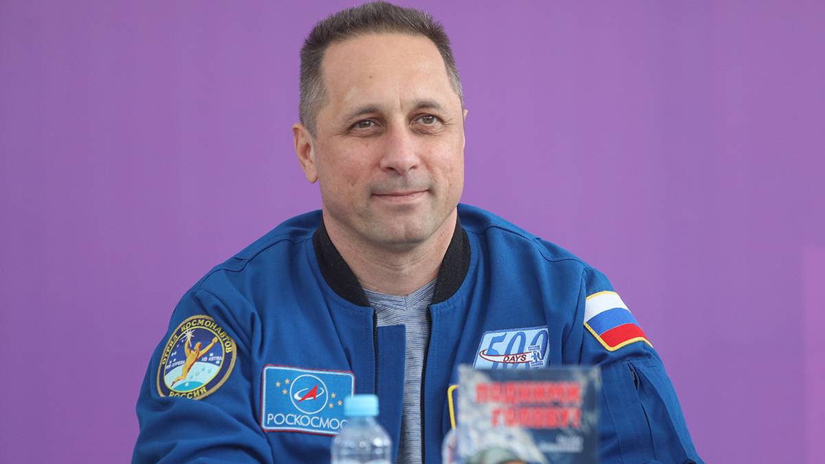 Антон Шкаплеров призвал столичных школьников выбирать «космические» специальности